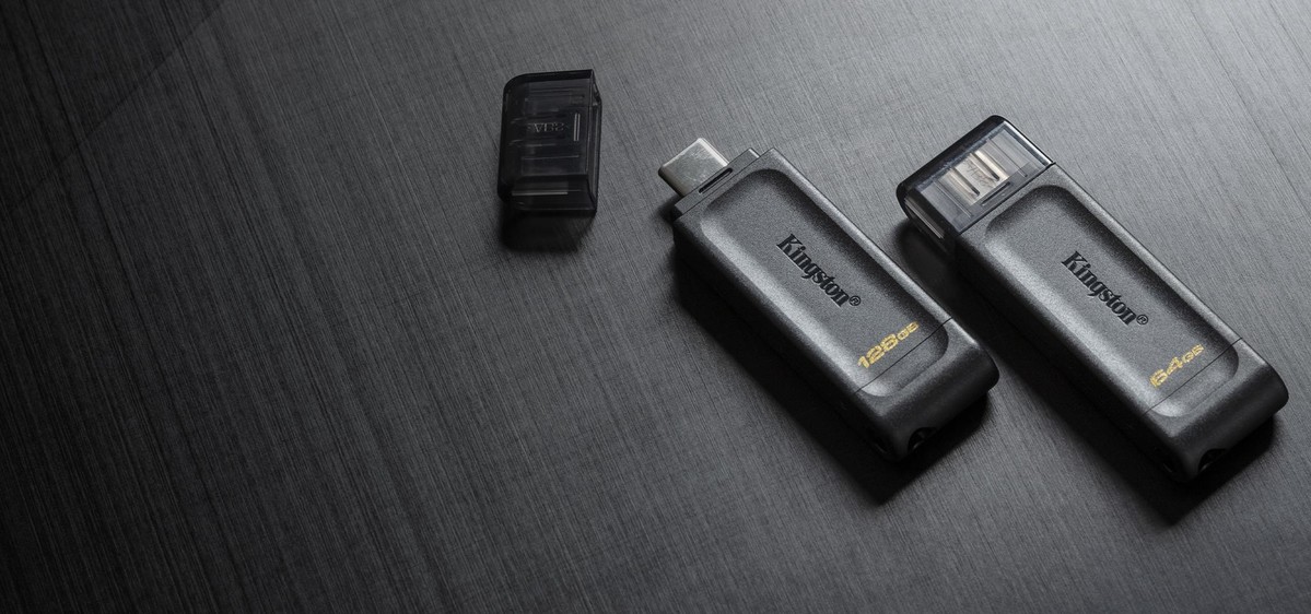 Флеш-накопичувач USB3.2 64GB Type-C Kingston DataTraveler 70 Black (DT70/64GB)